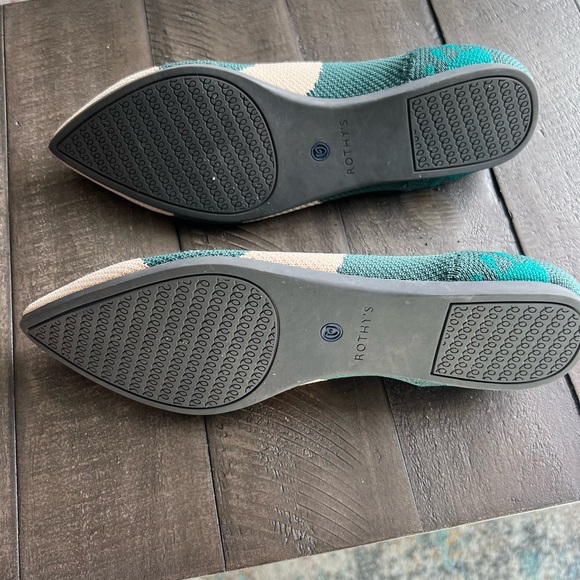 Never Worn Green Rothy’s NWOT - Picture 7 of 9